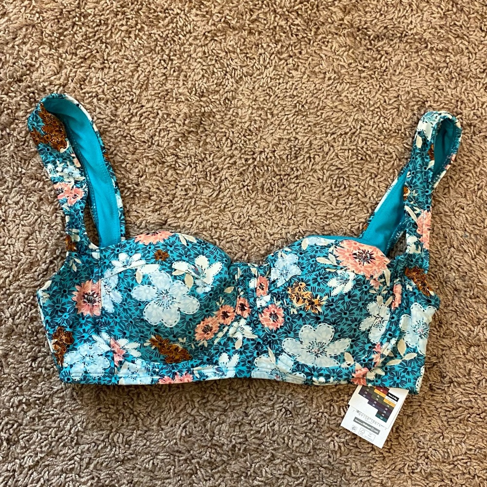 NWT blue padded floral bikini top